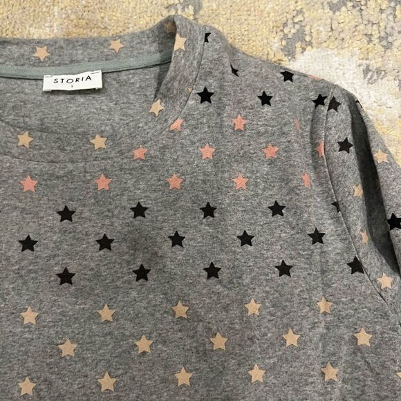 storia grey colorful crewneck star sweater - Picture 2 of 6